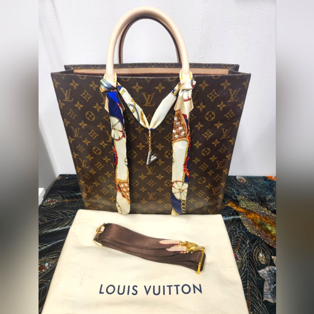 Louis Vuitton Sac Plat Bag
